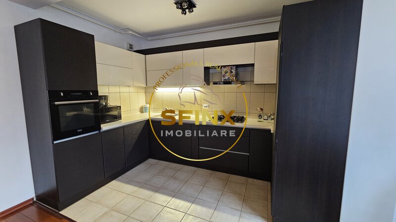 Titan, Basarabia 2 camere centrala gaz, bloc 2009  Noor parc metrou